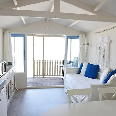 Aan Zee Slapen Holiday home